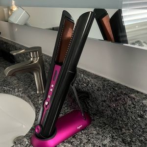 DYSON CORRALE STRAIGHTENER Black Nickel/Fuscia
